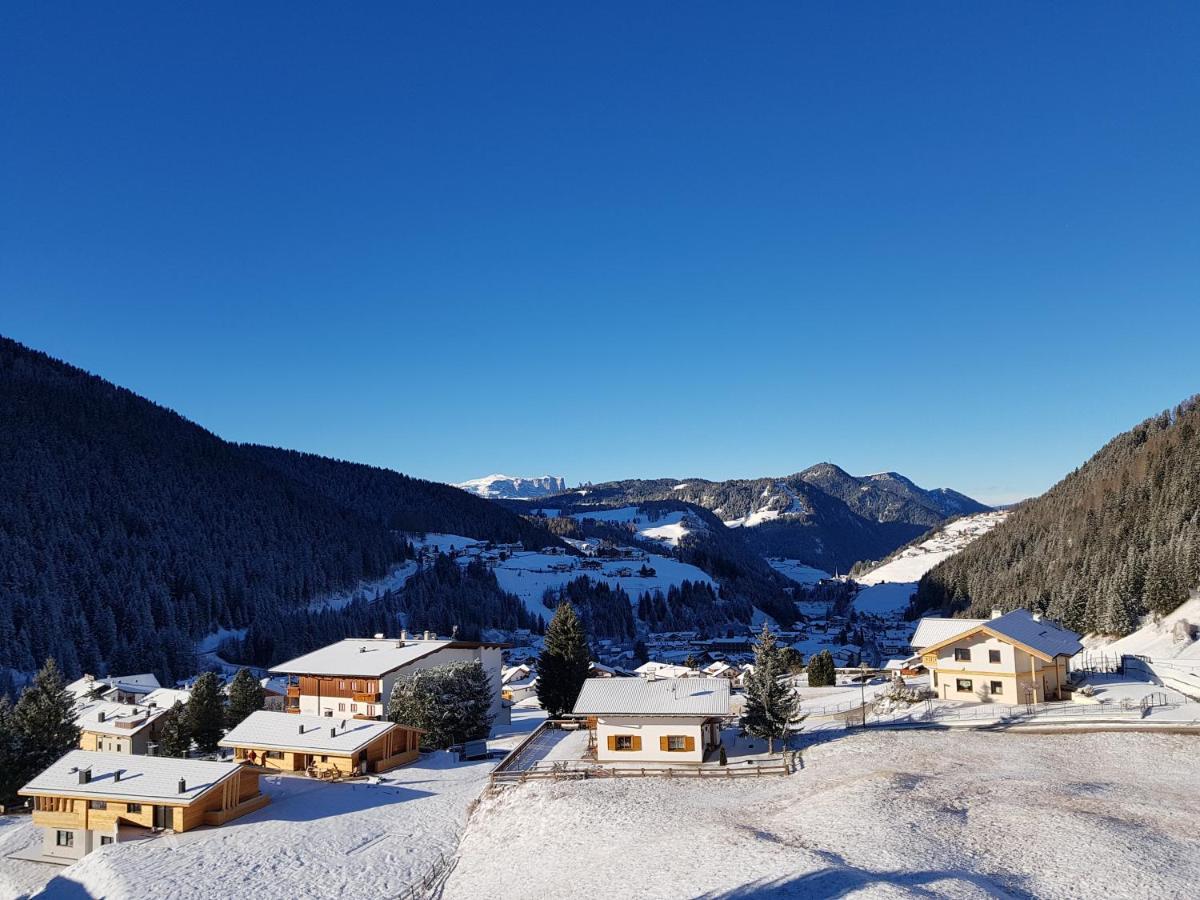 Appartamento Dolomiti Wolkenstein in Gröden Exterior foto