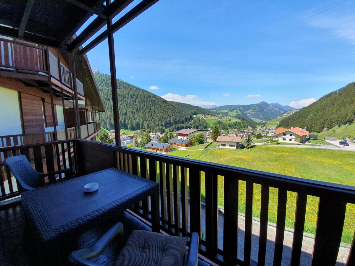 Appartamento Dolomiti Wolkenstein in Gröden Exterior foto