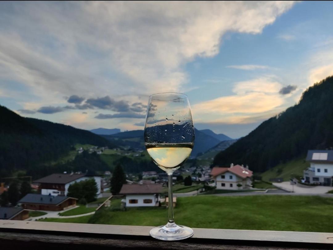 Appartamento Dolomiti Wolkenstein in Gröden Exterior foto